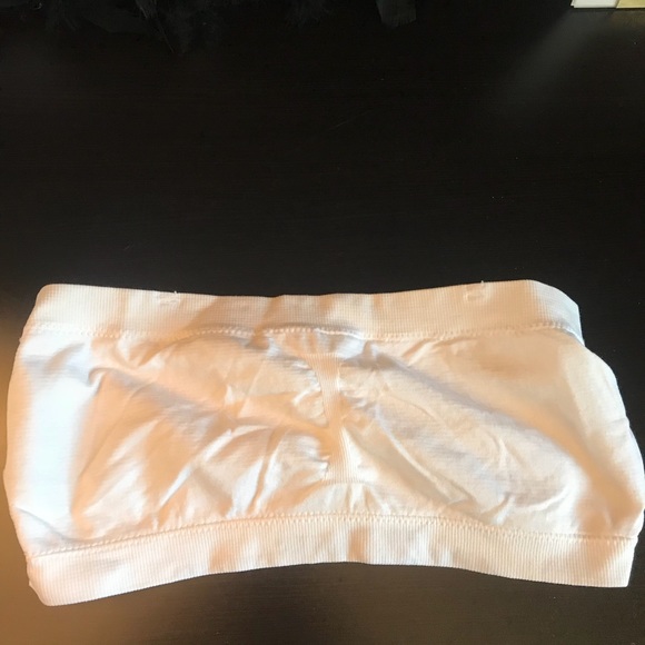 Bandeau with cup inserts & strap - not included - Picture 2 of 4